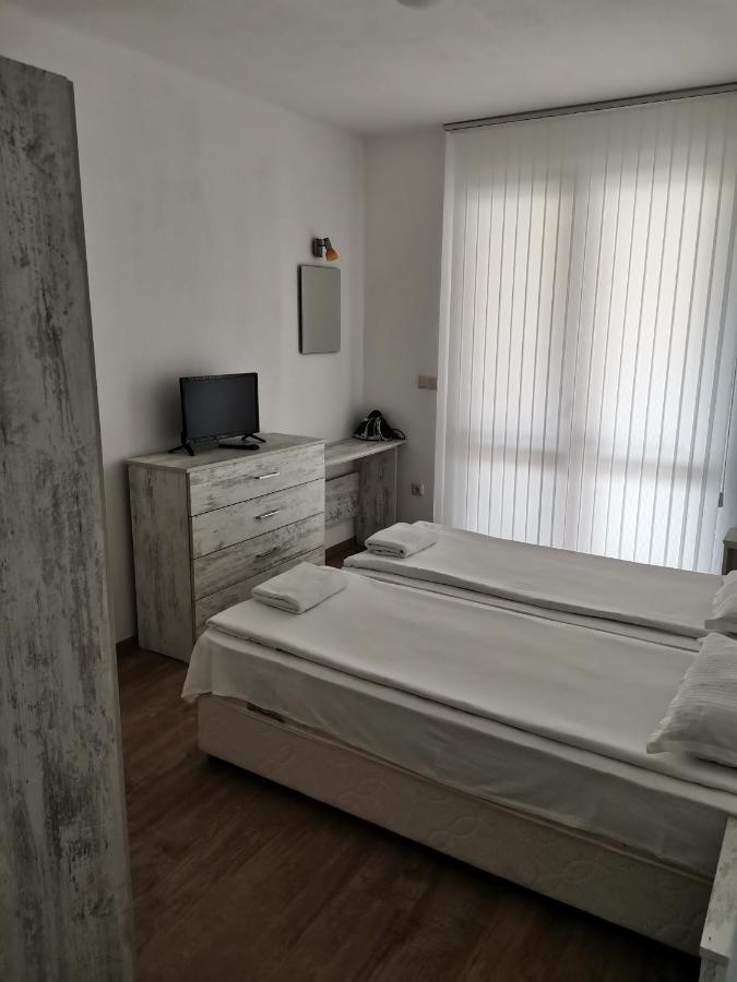 בלצ'יק Guest House Katina מראה חיצוני תמונה